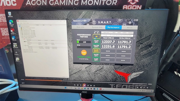 PCIe 5.0 SSD居然用上水冷！温度不可思议、性能依然残血(图4)